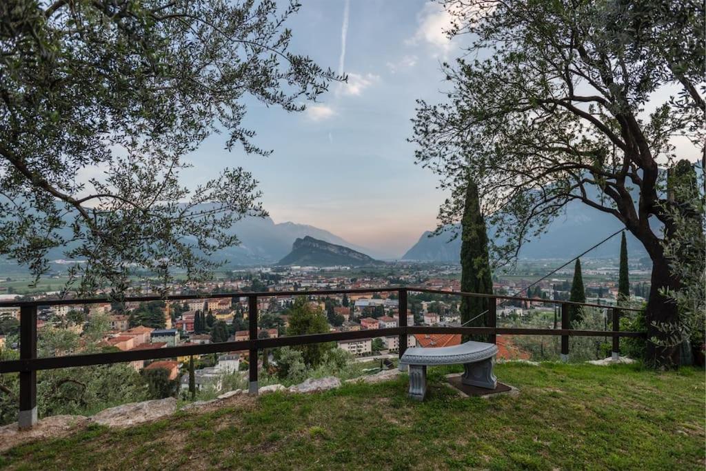 Casa Tra Gli Olivi Villa Arco Luaran gambar