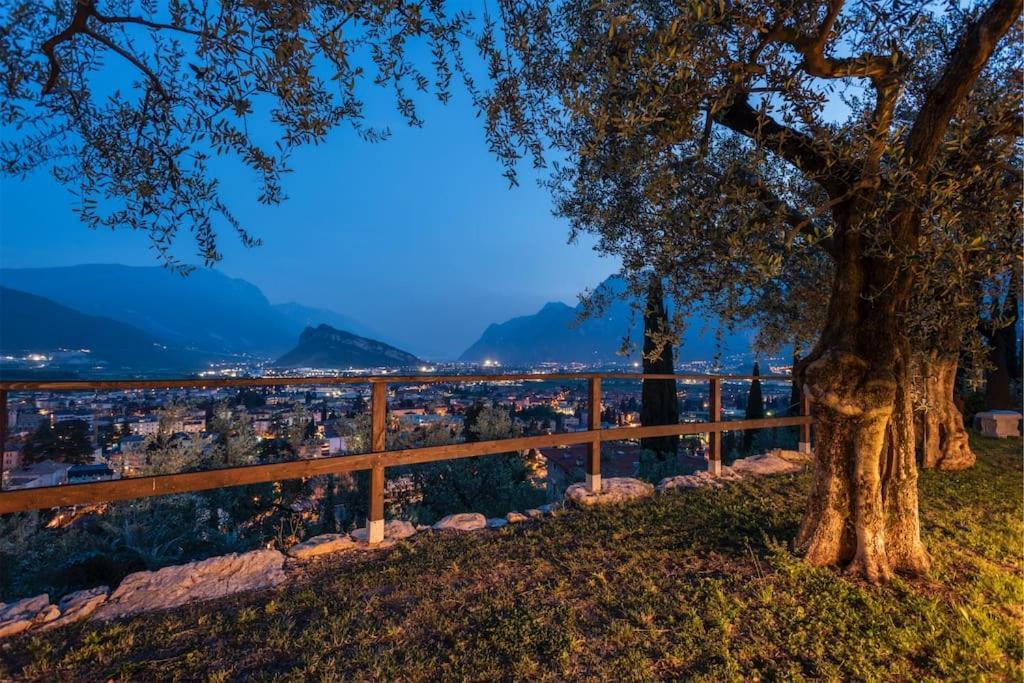 Casa Tra Gli Olivi Villa Arco Luaran gambar